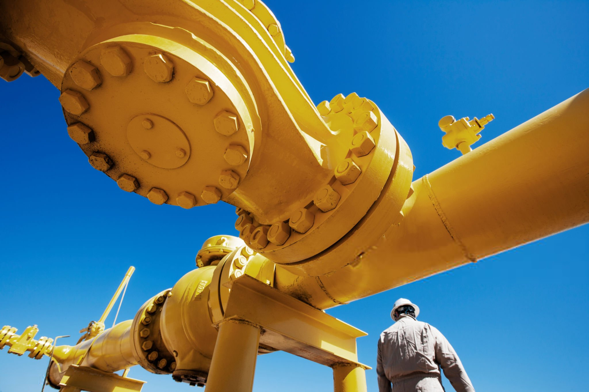 Fabricación, servicios de montaje e instalación de válvulas